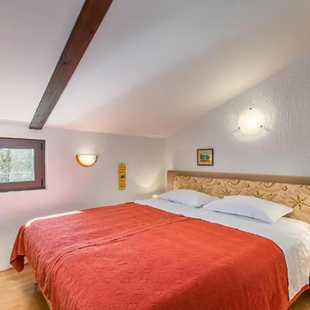 Mirna Apartman Njivice