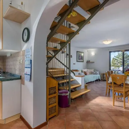 Apartman Mirna *