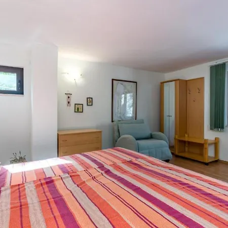 Mirna Apartment